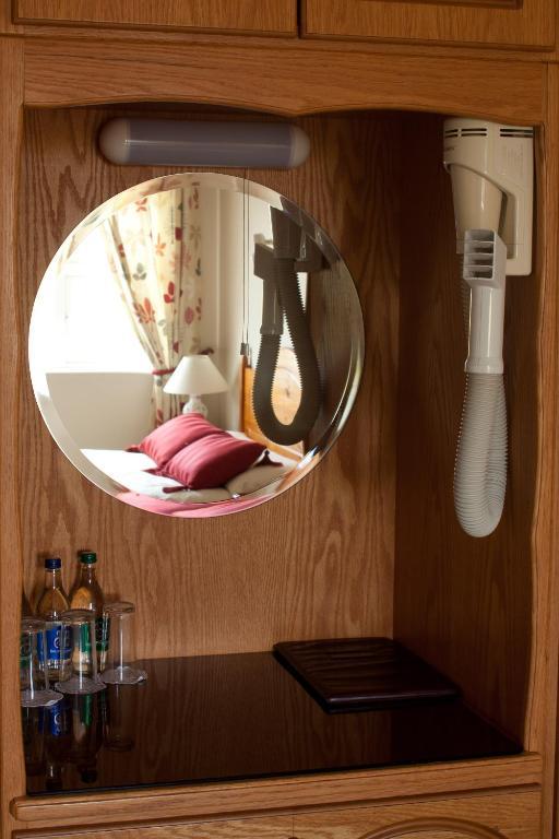 Grovemount House Hotell Ennistimon Rum bild