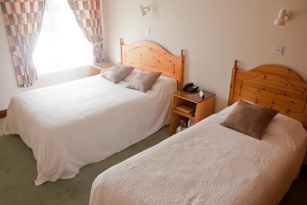 Grovemount House Hotell Ennistimon Rum bild