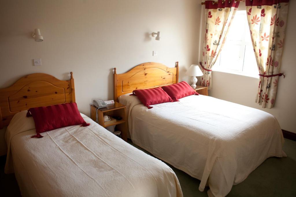 Grovemount House Hotell Ennistimon Rum bild